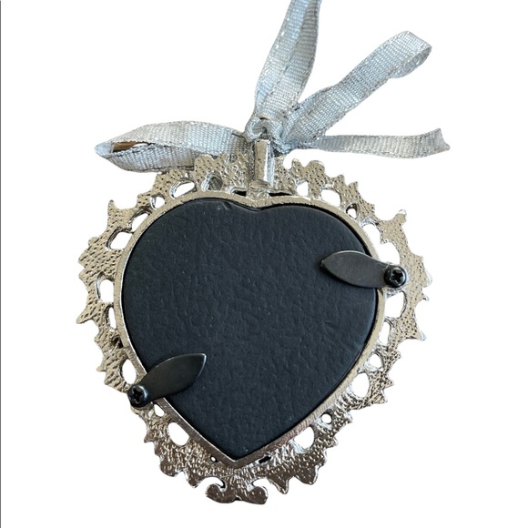 Black/Cream Metal Photo Frame Ornaments with Black Accent Beading - Picture 13 of 14